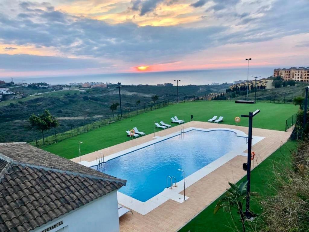 Top Sea View Apartment - 7 Minutes To Sotogrande Castillo de Sabinillas Exteriér fotografie